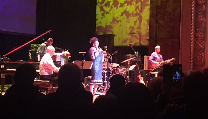 Überraschung – Dianne Reeves